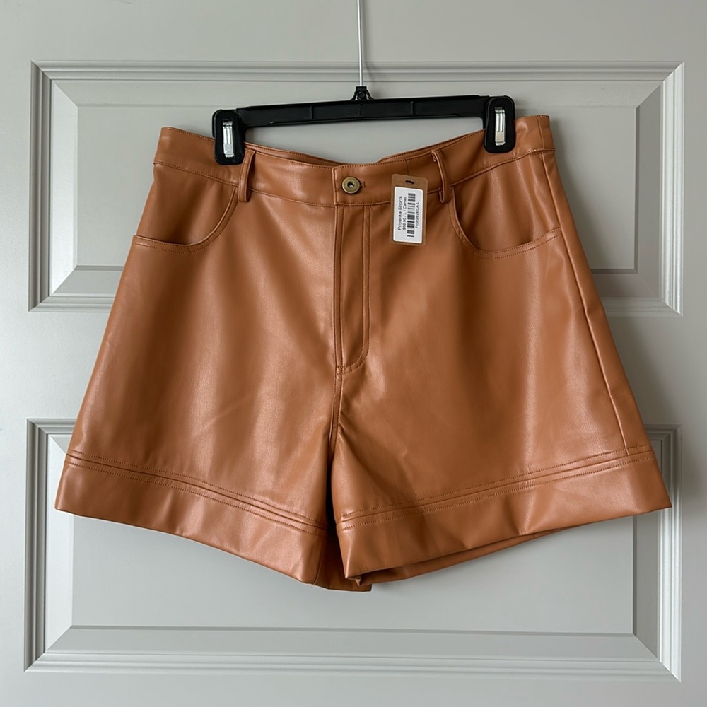 Vestique Priyanka leather shorts size L NWT